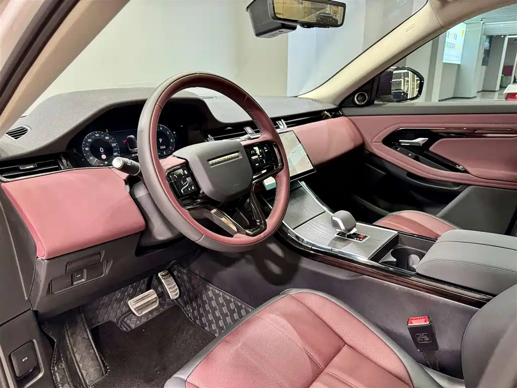 Land Rover Range Rover Evoque 2024 Range Rover Evoque L 249PS Light Master Edition фото 25