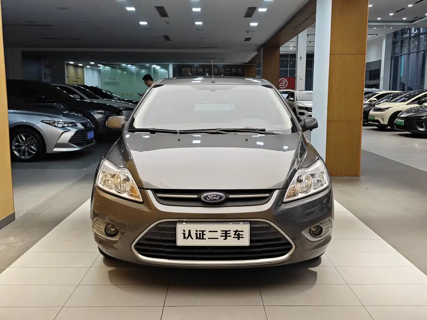 Фото 3 - Ford Focus