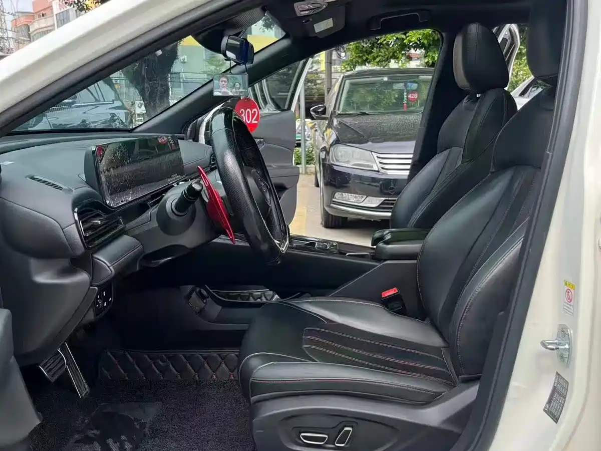 GAC Trumpchi Trumpchi Emkoo 2021 270T DCT J15 Edition фото 4
