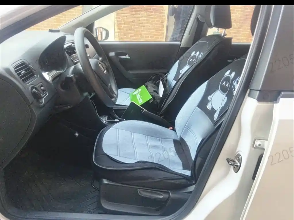 Volkswagen Polo 2016 1.4L Automatic Trend фото 12