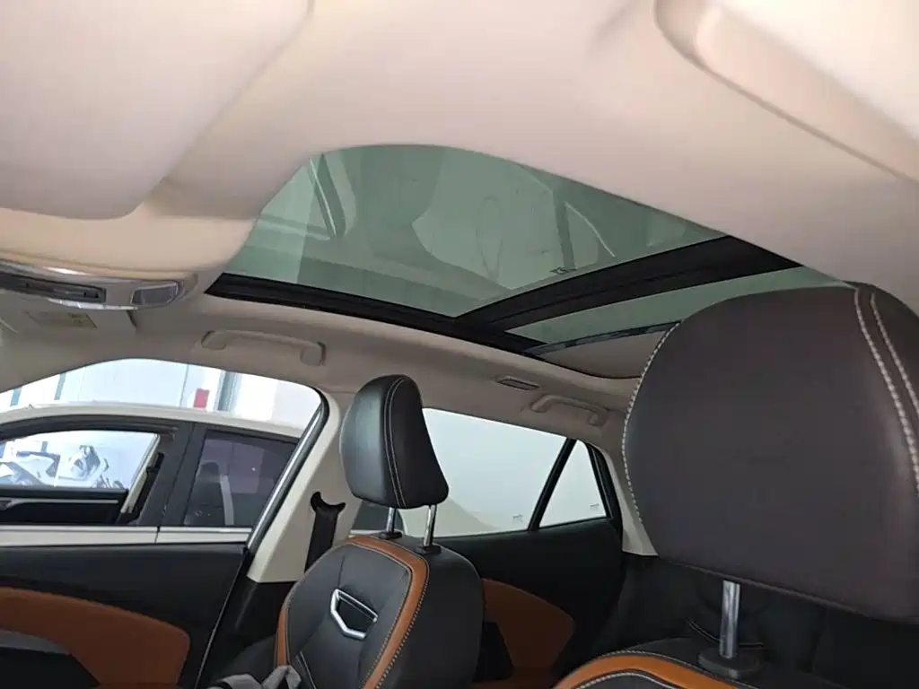 Zotye T300 2019 2017 1.5T CVT Executive