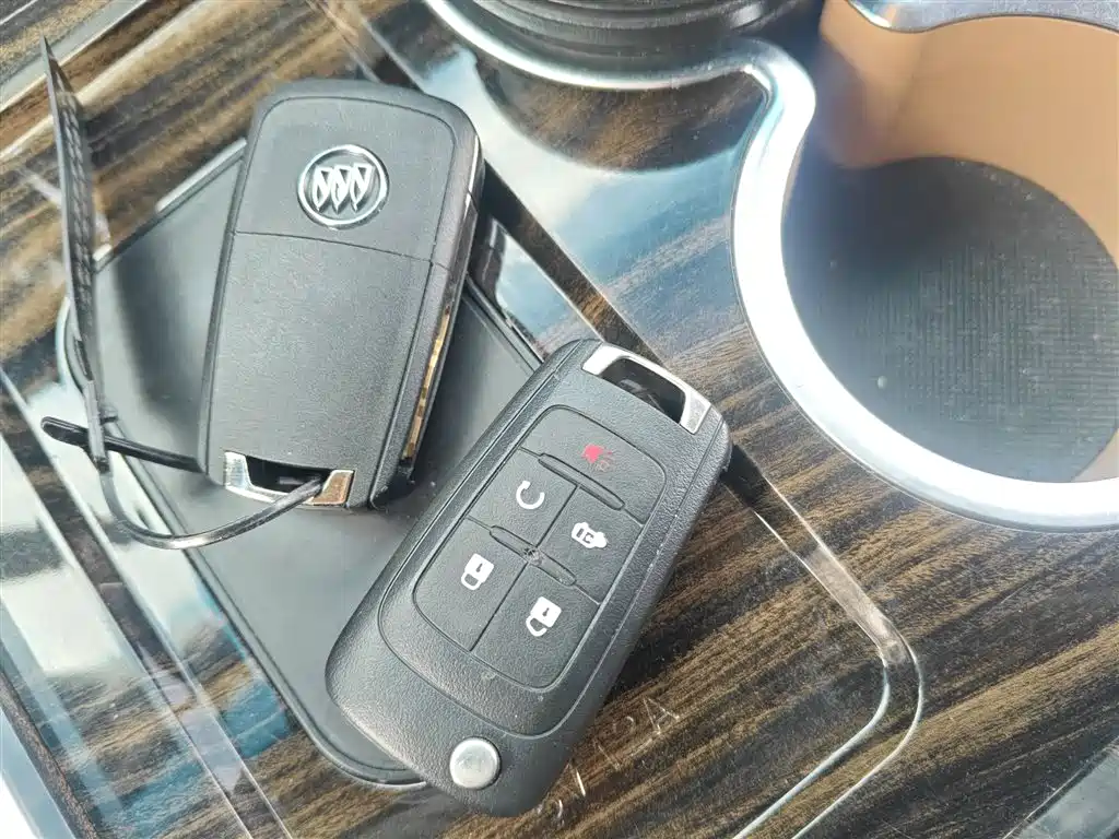 Buick GL8 2018 28T Luxury Model China VI фото 9