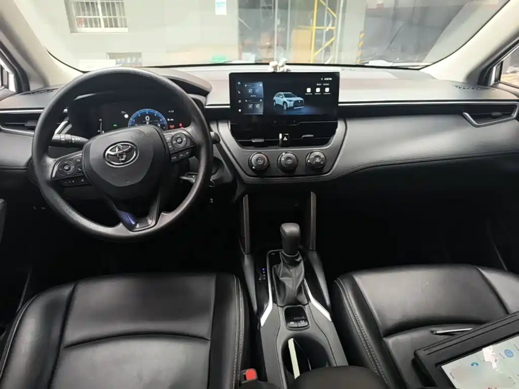 Фото 6 - Toyota Corolla Cross