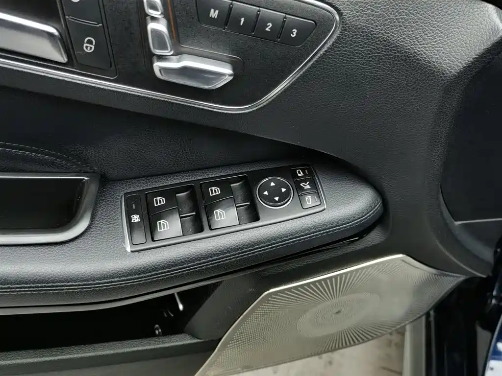 Mercedes-Benz E-Class 2015 E 260 L Sport Fashion фото 9