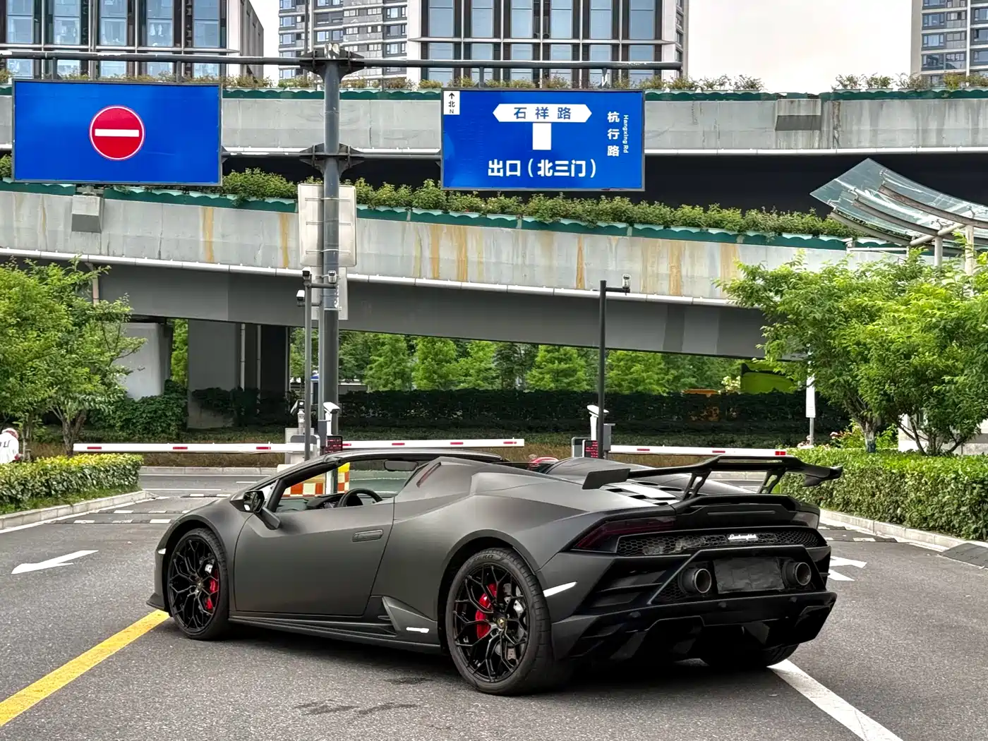 Lamborghini Huracán 2020 Huracán EVO RWD Spyder фото 9