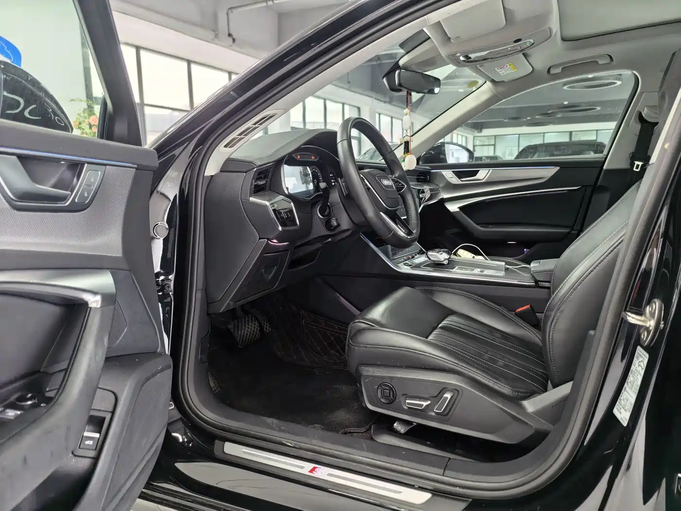 Audi A6L 2024 45 TFSI Premium Dynamic фото 8