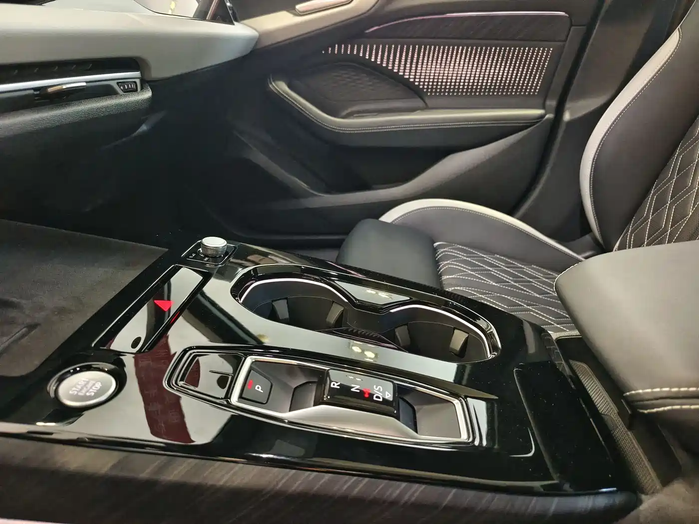 Audi A5L 2025 2.0T Sport Edition Plus фото 12