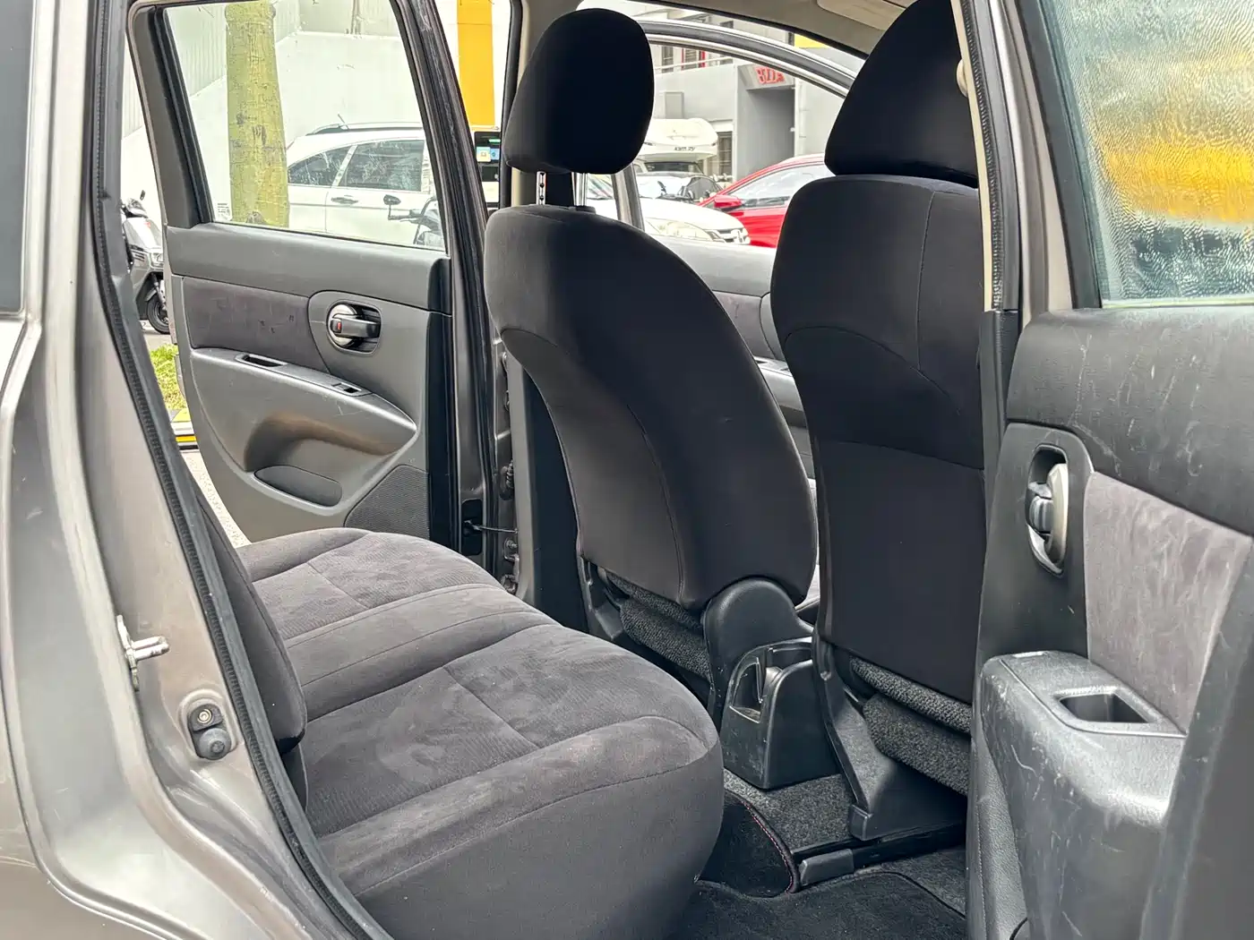 Nissan Livina 2014 2013 1.6XE CVT Comfort