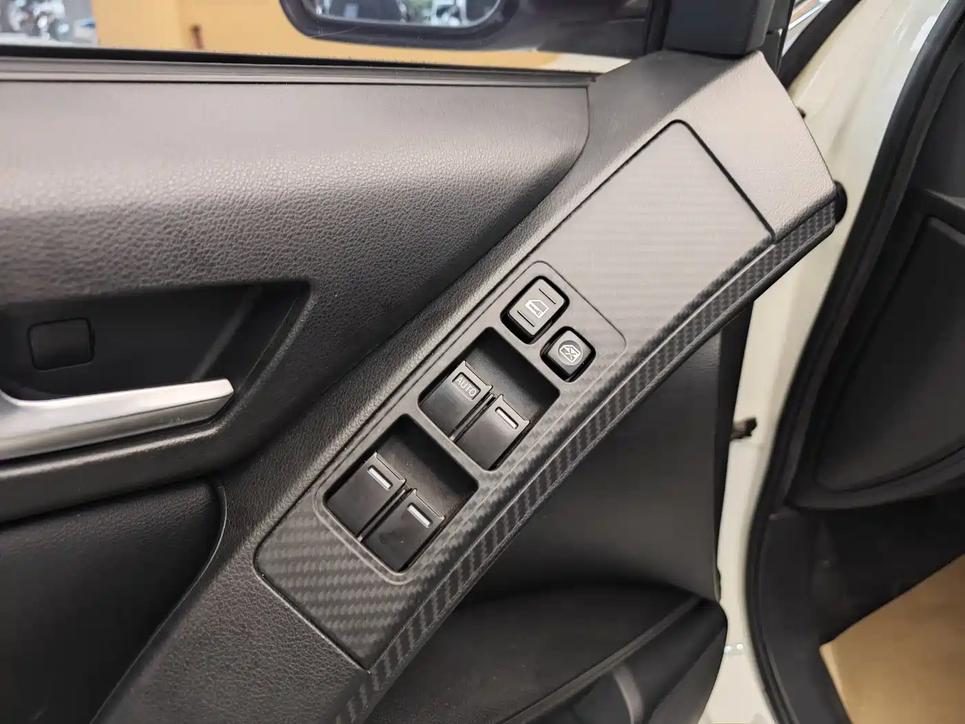 LUXGEN EXCELLENT 6 SUV