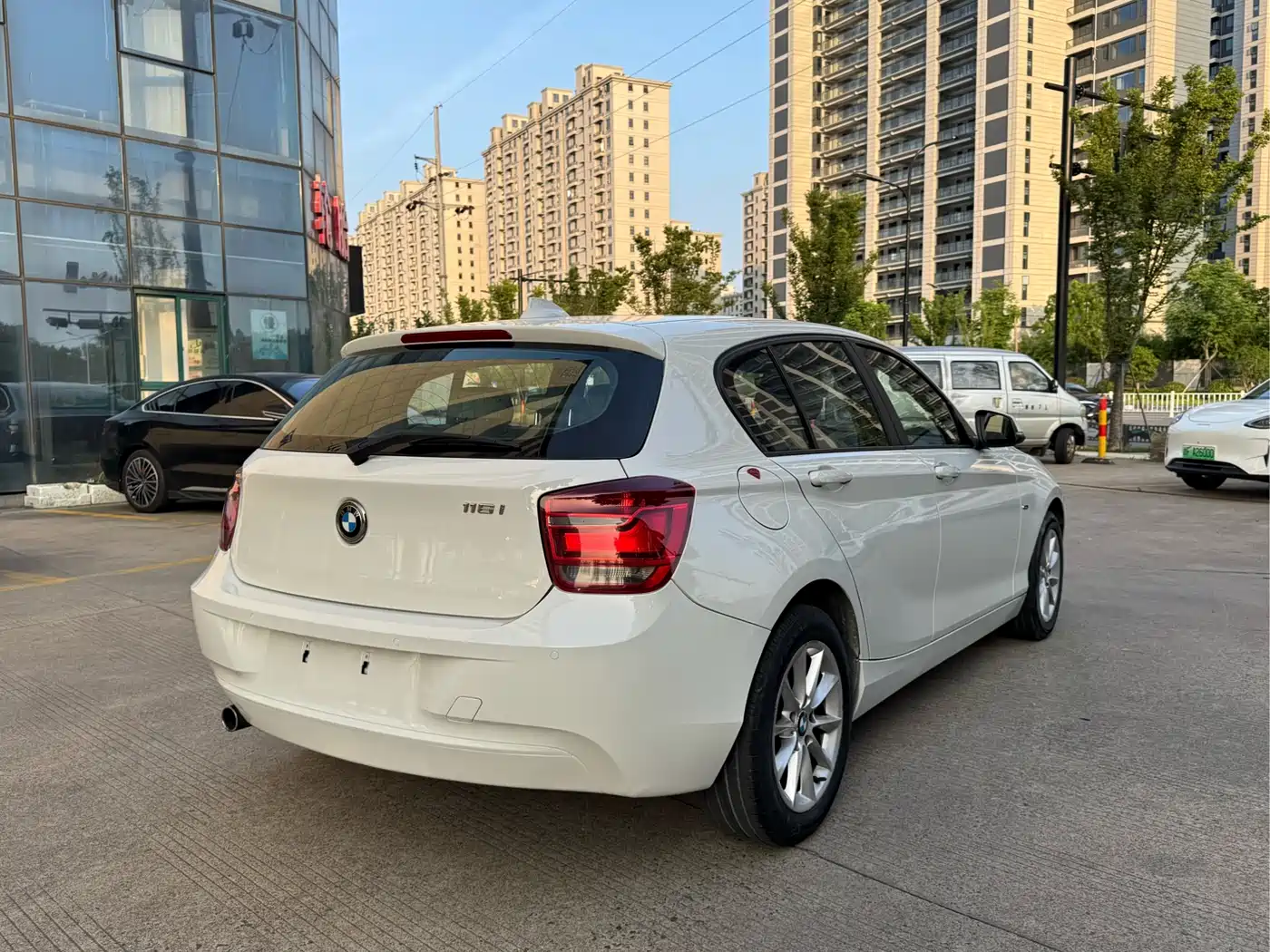 BMW 1 Series (Import) 2013 Facelift 116i Urban Model фото 6