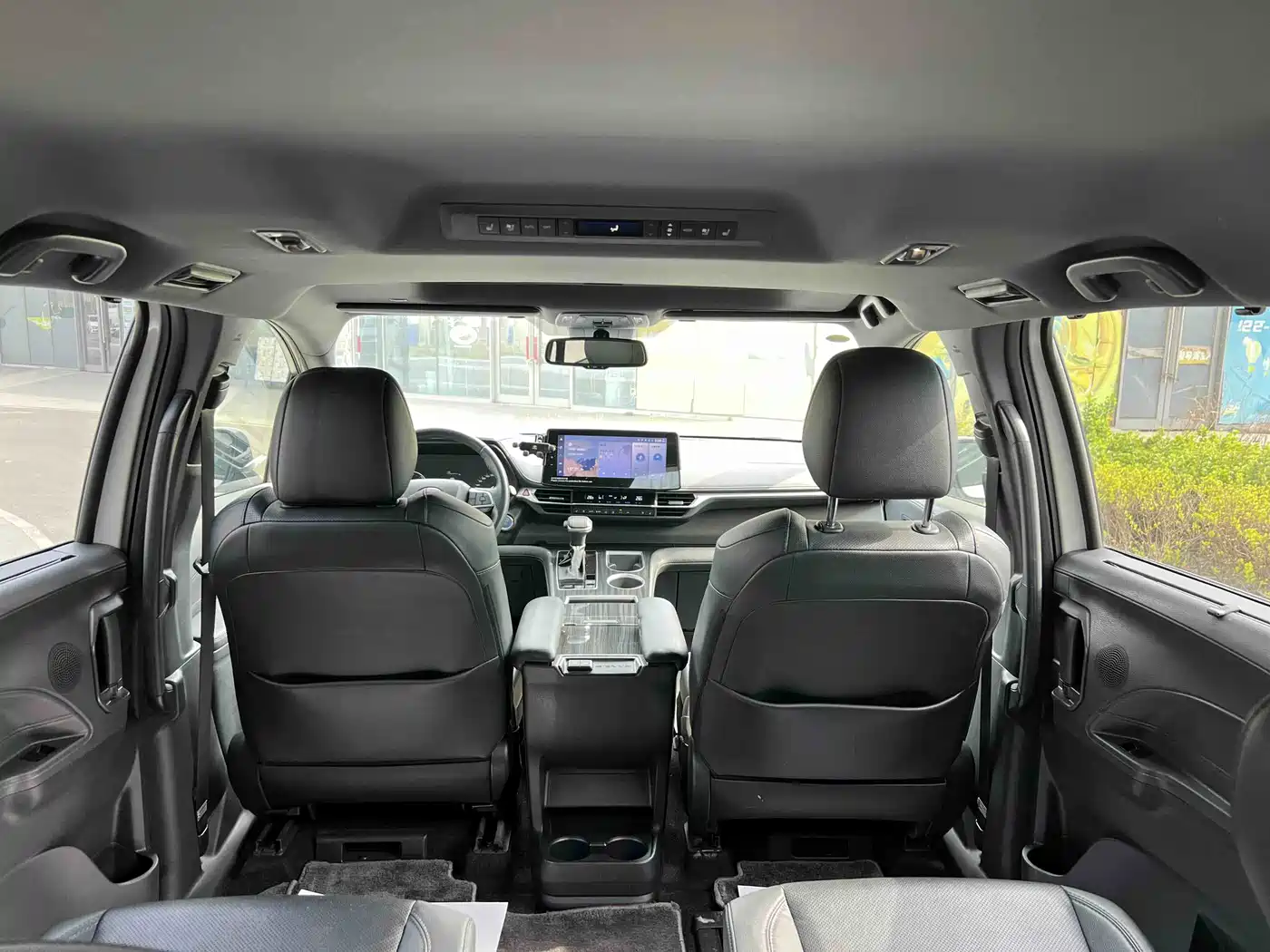 Toyota Sienna 2021 2.5L Hybrid Premium Edition фото 10