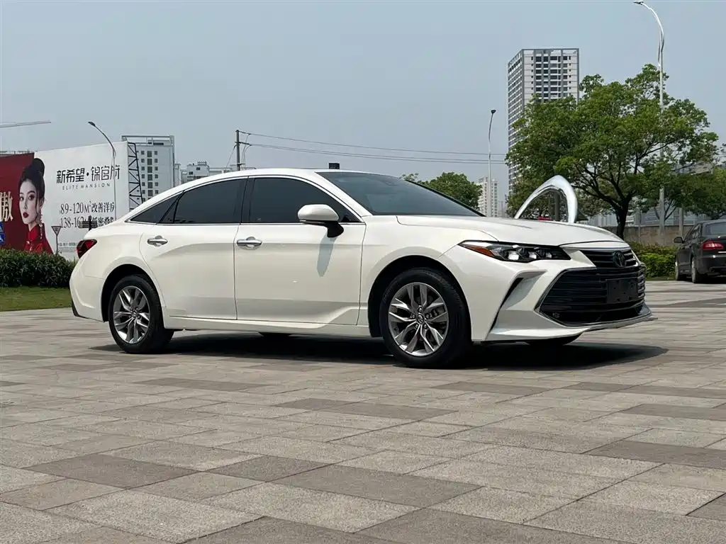Toyota Avalon 2019 2.0L Luxury Edition (China VI) фото 3
