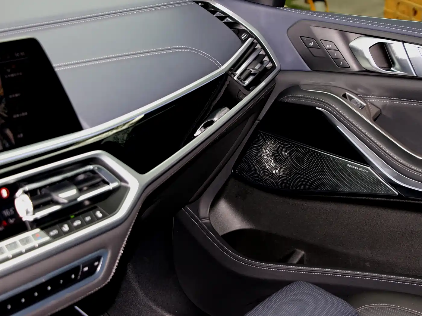 BMW X7 2020 xDrive M50i Kaguya Limited Edition фото 13