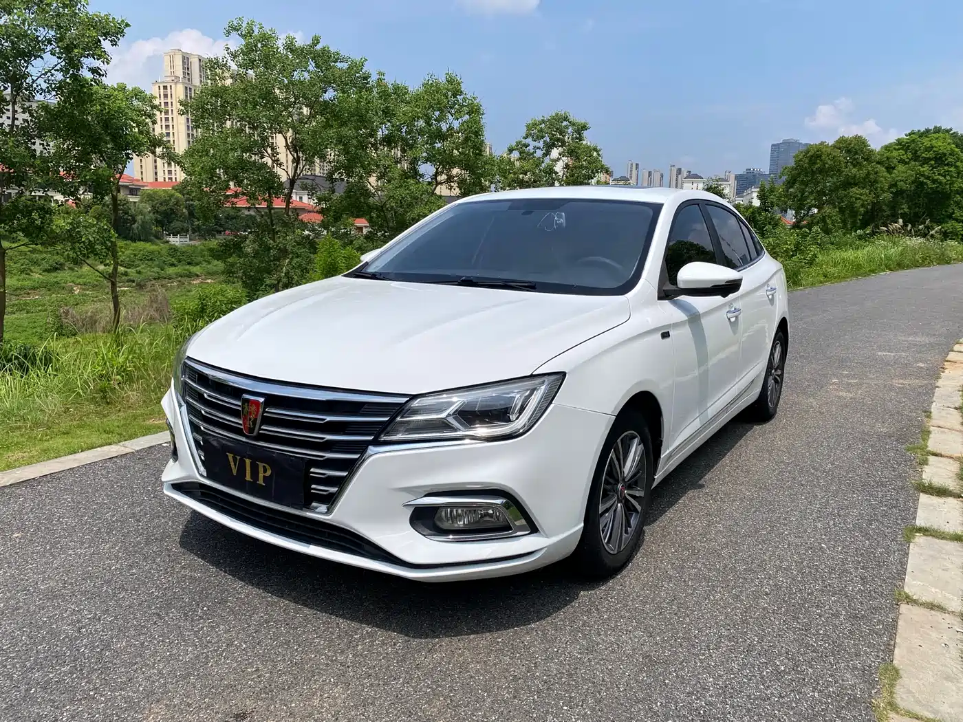 Roewe i5 2019 2019 1.5L Auto 4G Langhao Edition