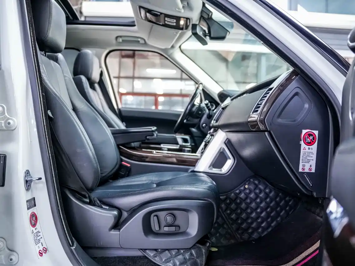 Land Rover Range Rover 2015 3.0 TDV6 Vogue фото 6