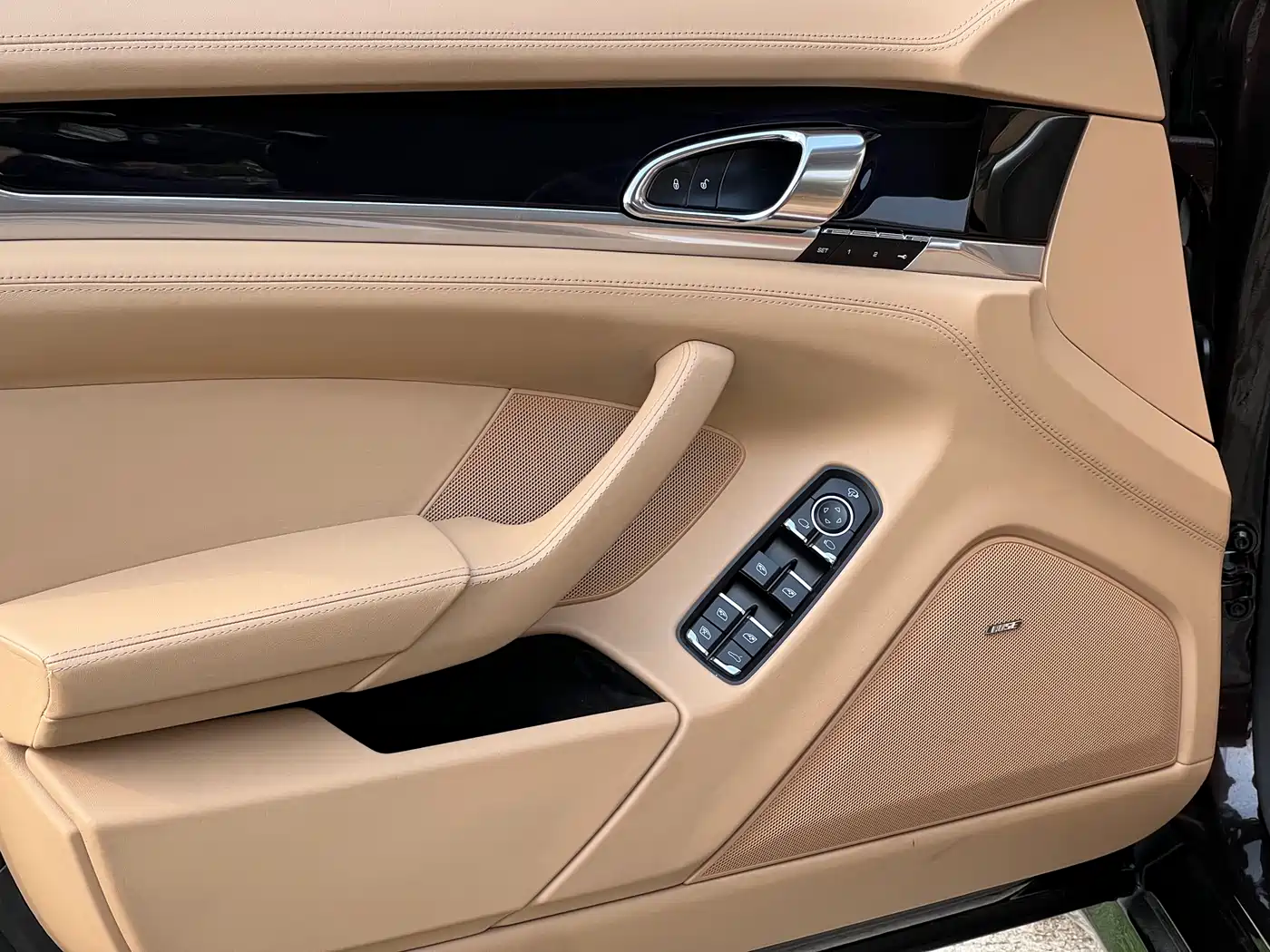 Porsche Panamera 2014 Panamera 4S Sport Edition 3.0T фото 14