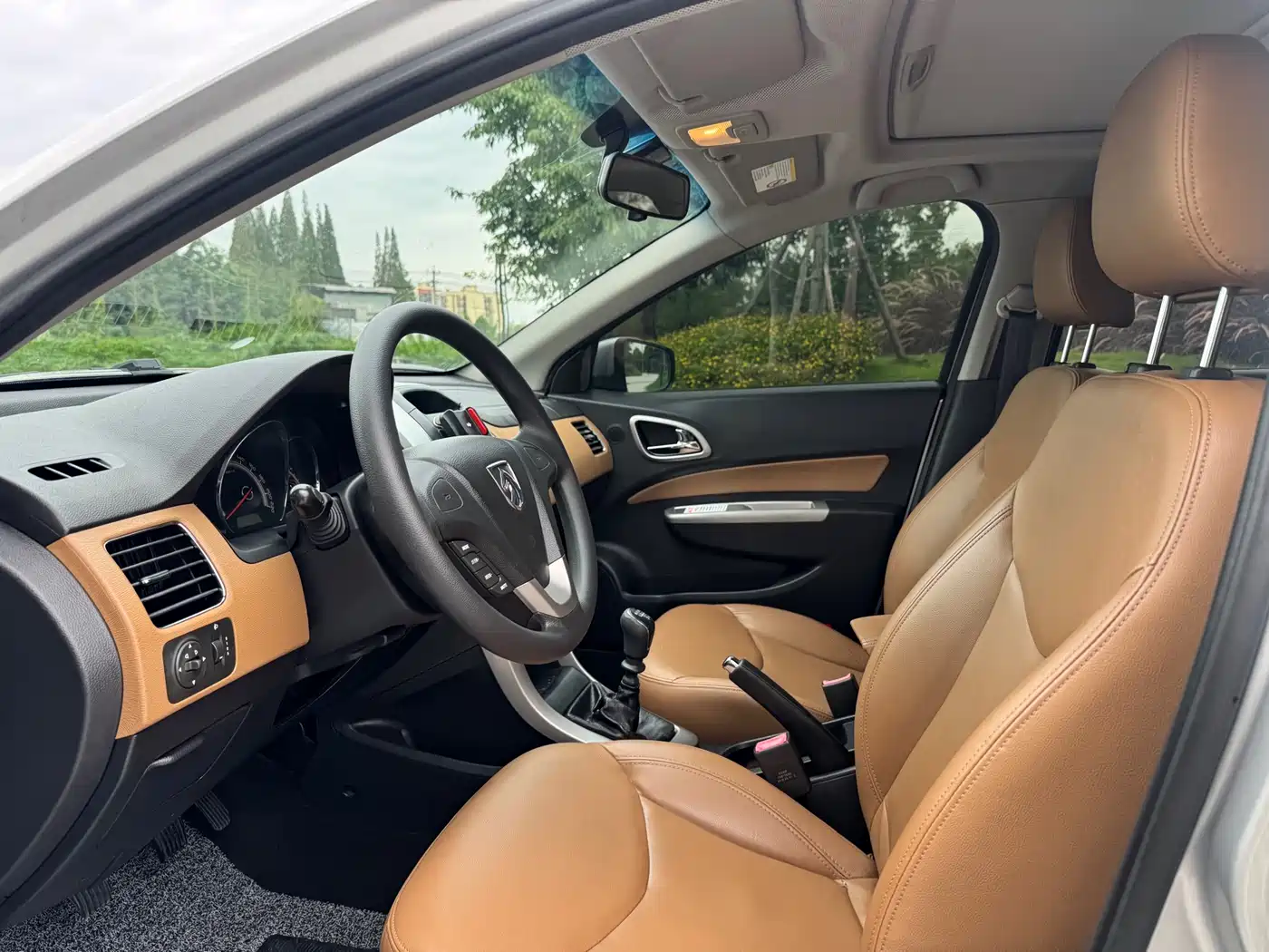 Baojun 630 2014 2013 1.5L Manual Elite