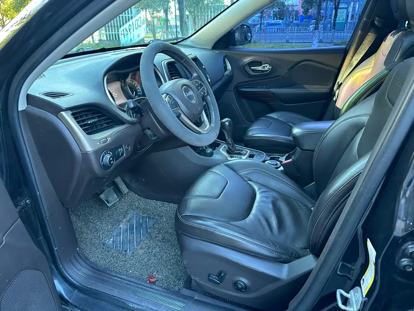 Jeep Cherokee (Import) 2014 2014 2.4L Luxury