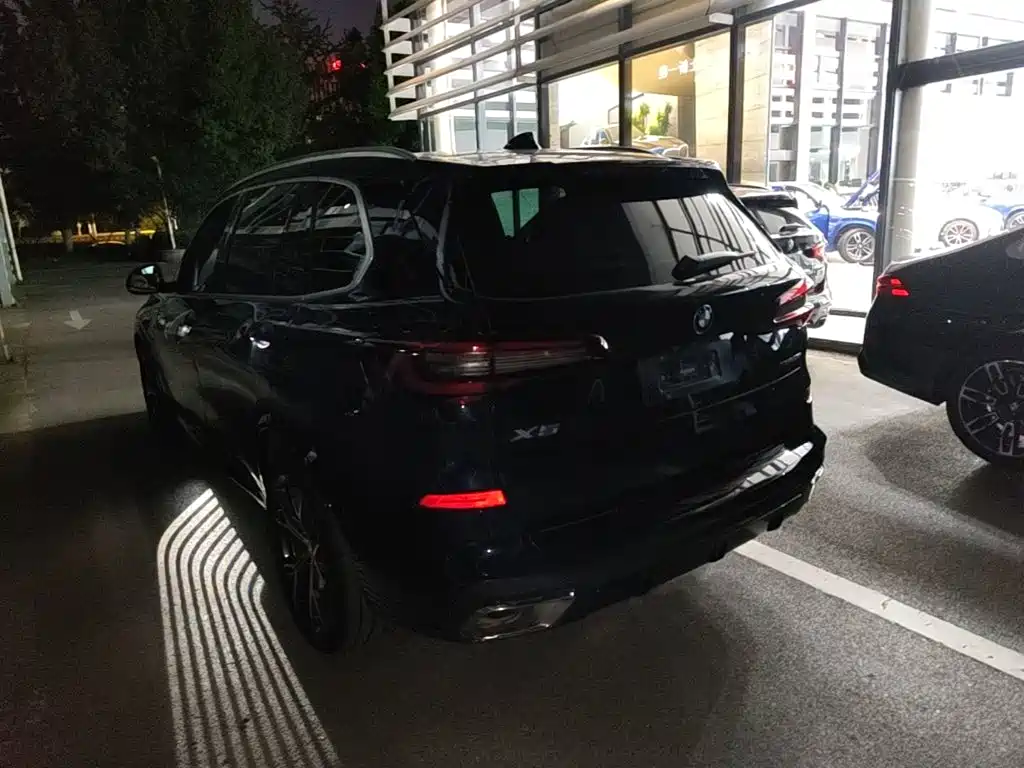 BMW X5 2022 2022 Facelift xDrive 40Li M Sport Package