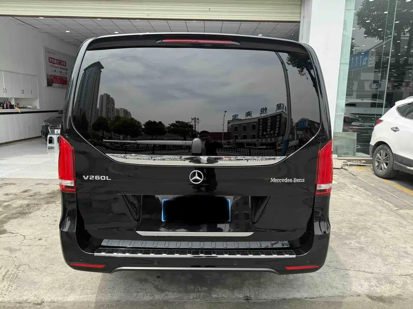 MERCEDES-BENZ V CLASS