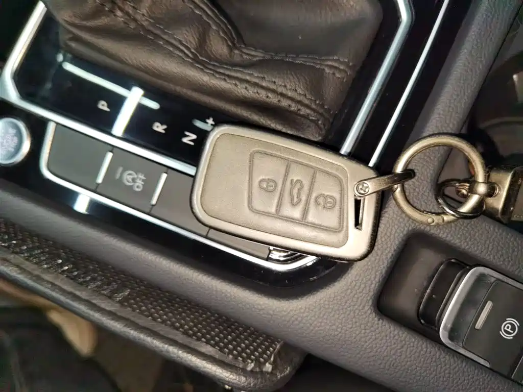 Volkswagen Magotan 2018 330TSI DSG Leading фото 17