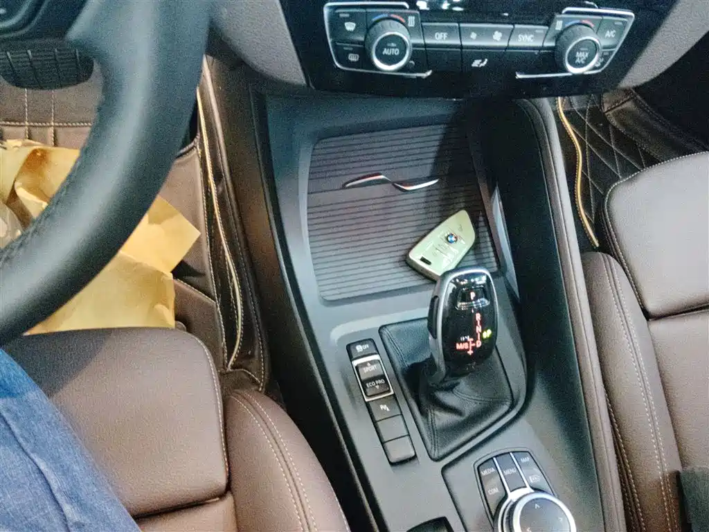 BMW X1 2022 sDrive25Li Leading фото 14