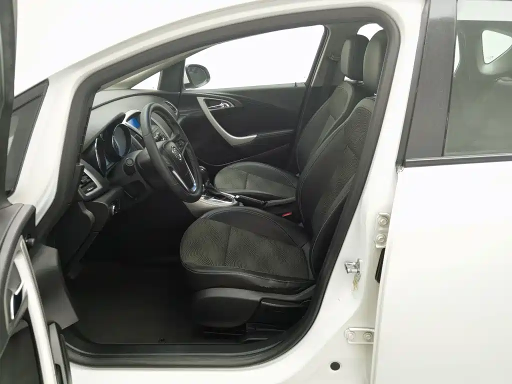 Photo 10 - Buick Excelle