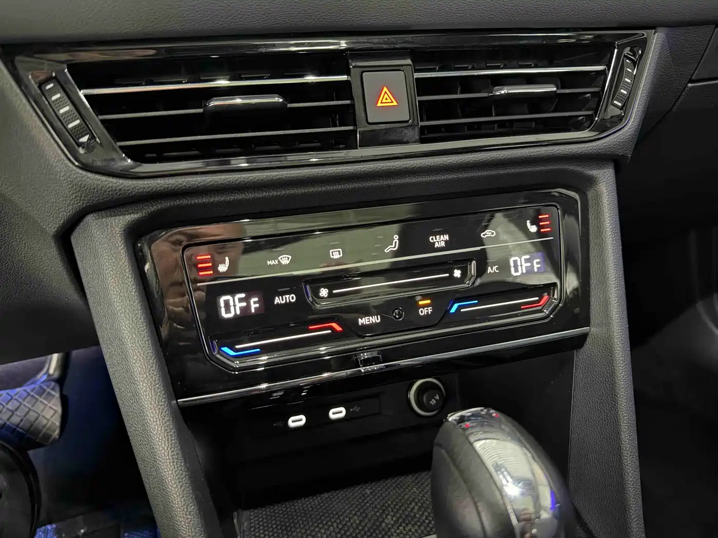 Volkswagen Tharu 2022 280TSI FWD Luxury Edition фото 12