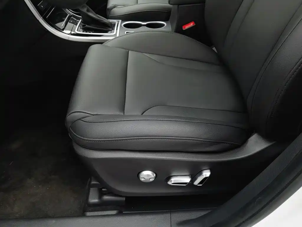 Photo 20 - Haval H2