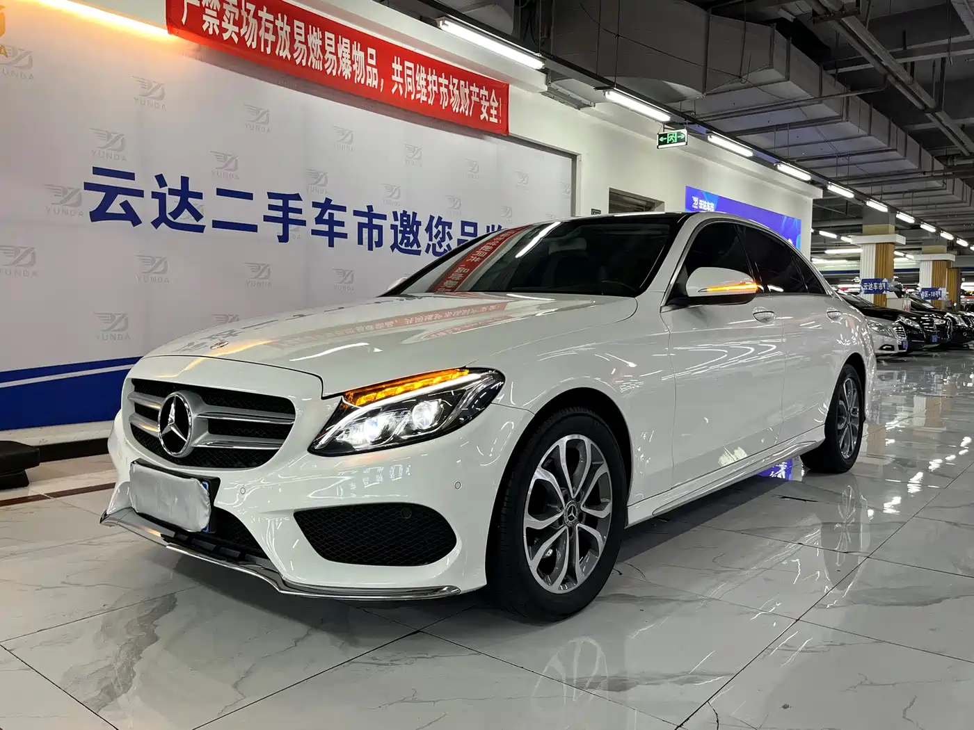 Mercedes-Benz C-Class 2015 C 200 L 4MATIC фото 2