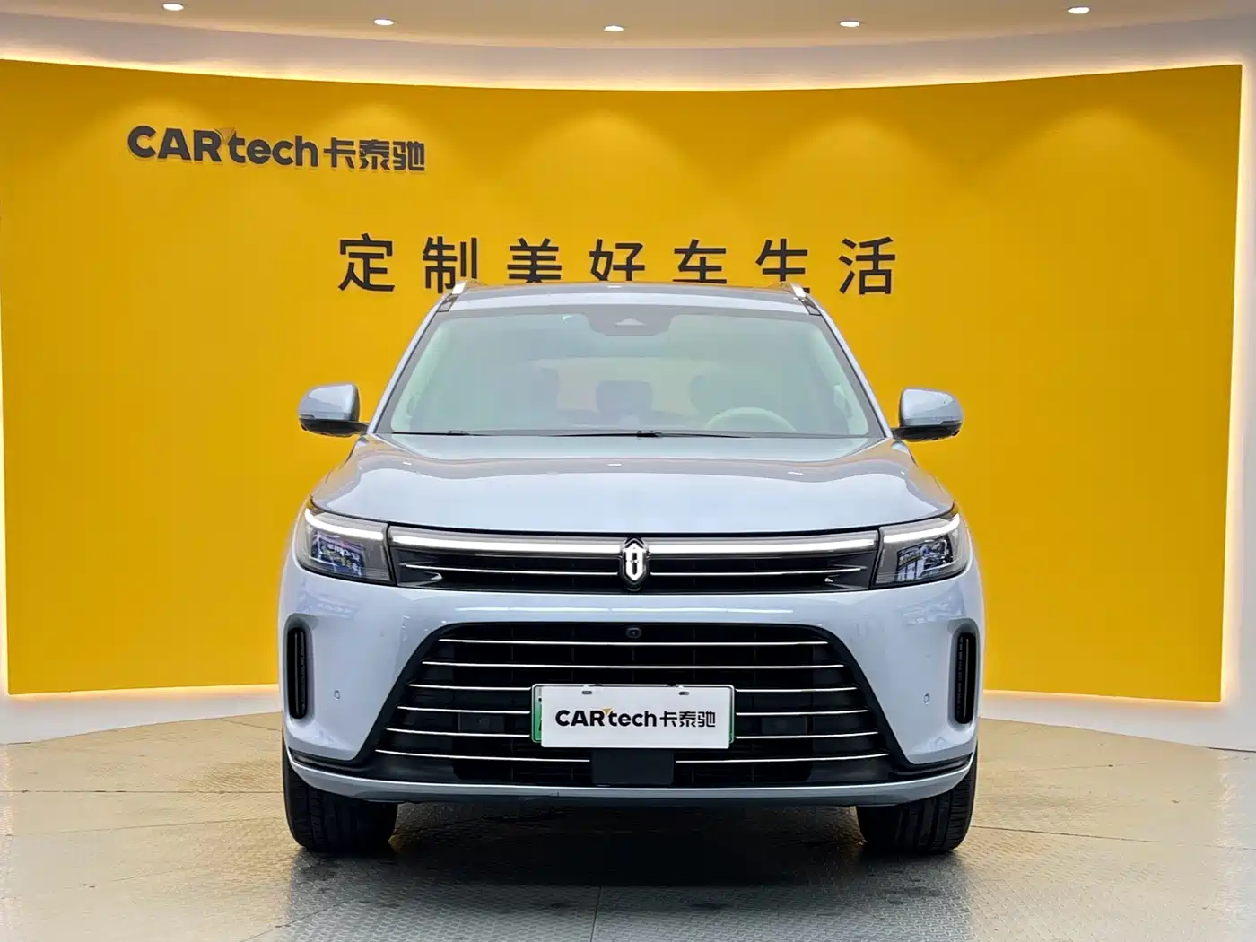 AITO Wenjie AITO M7 2024 1.5T RWD Plus 5-Seater фото 2