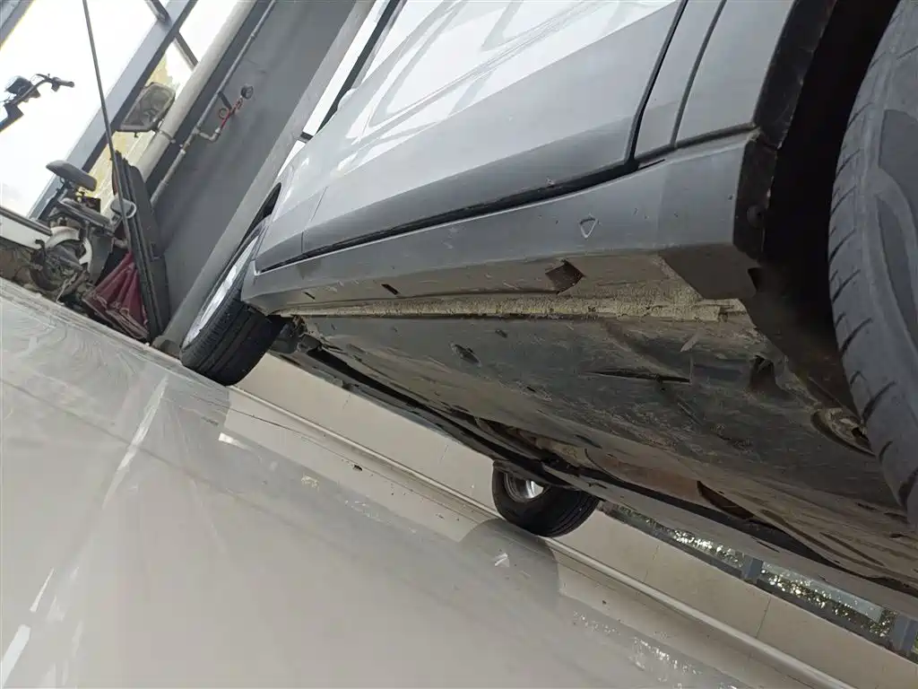 VOLKSWAGEN TU KAI