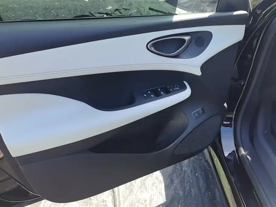 BYD Hai Bao 05 DM-i 2025 DM-i Smart Drive Edition 55KM Luxury фото 7