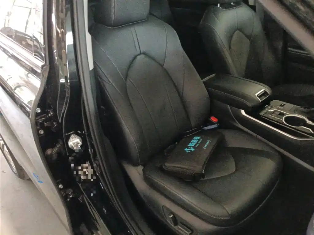 Toyota Highlander 2023 2.5L Smart Hybrid Dual Engine FWD Premium 7-Seater фото 20