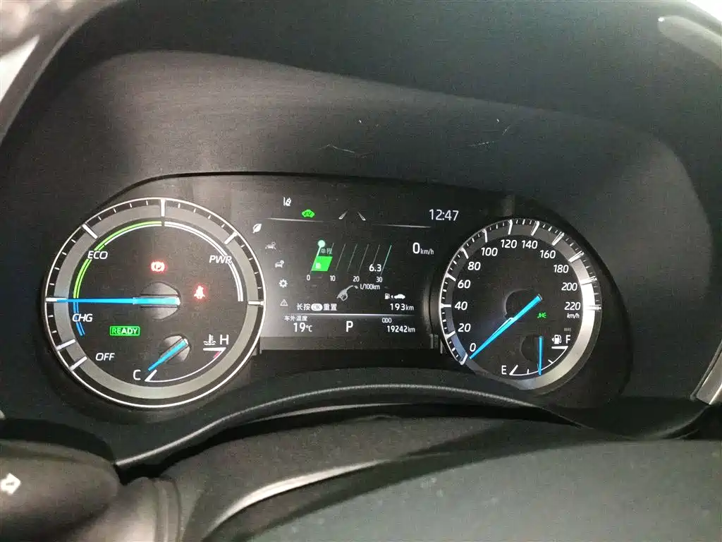 Toyota Highlander 2023 2.5L Smart Hybrid Dual Engine FWD Premium 7-Seater фото 8