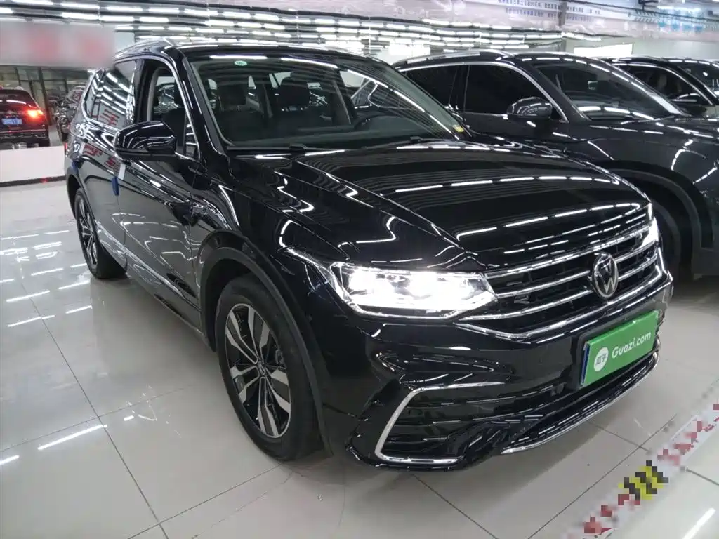 Volkswagen Tiguan L 2025 330TSI Automatic 2WD R-Line Dragon Glory Edition фото 22