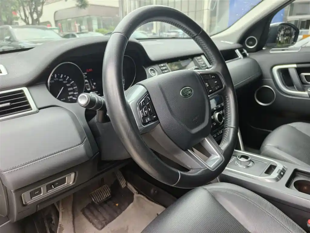 Land Rover Discovery Sport 2016 2.0T HSE фото 3