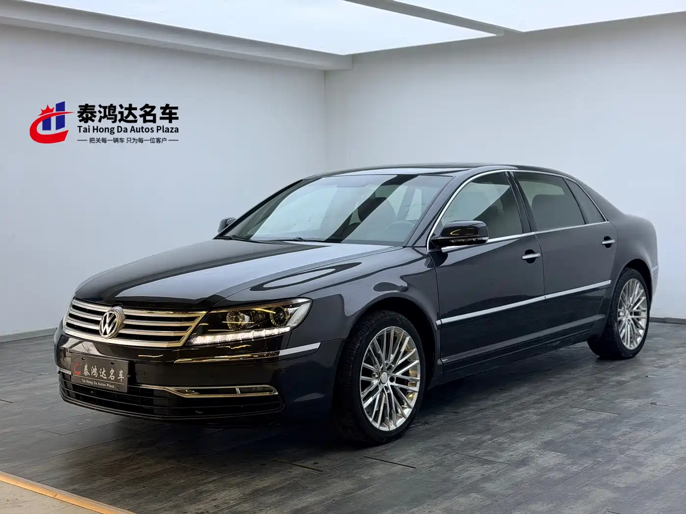 Volkswagen Phaeton 2011 3.6L V6 4-seat Long Wheelbase Individual