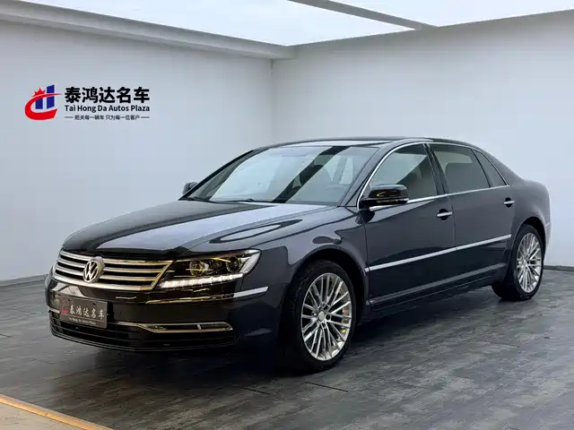  Volkswagen Phaeton 2011 3.6L V6 4-seat Long Wheelbase Individual