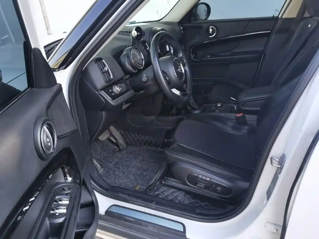 Photo 16 - MINI COUNTRYMAN