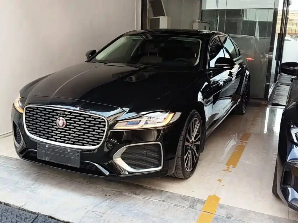Jaguar XFL 2024 2.0T P250 2WD Premium Luxury