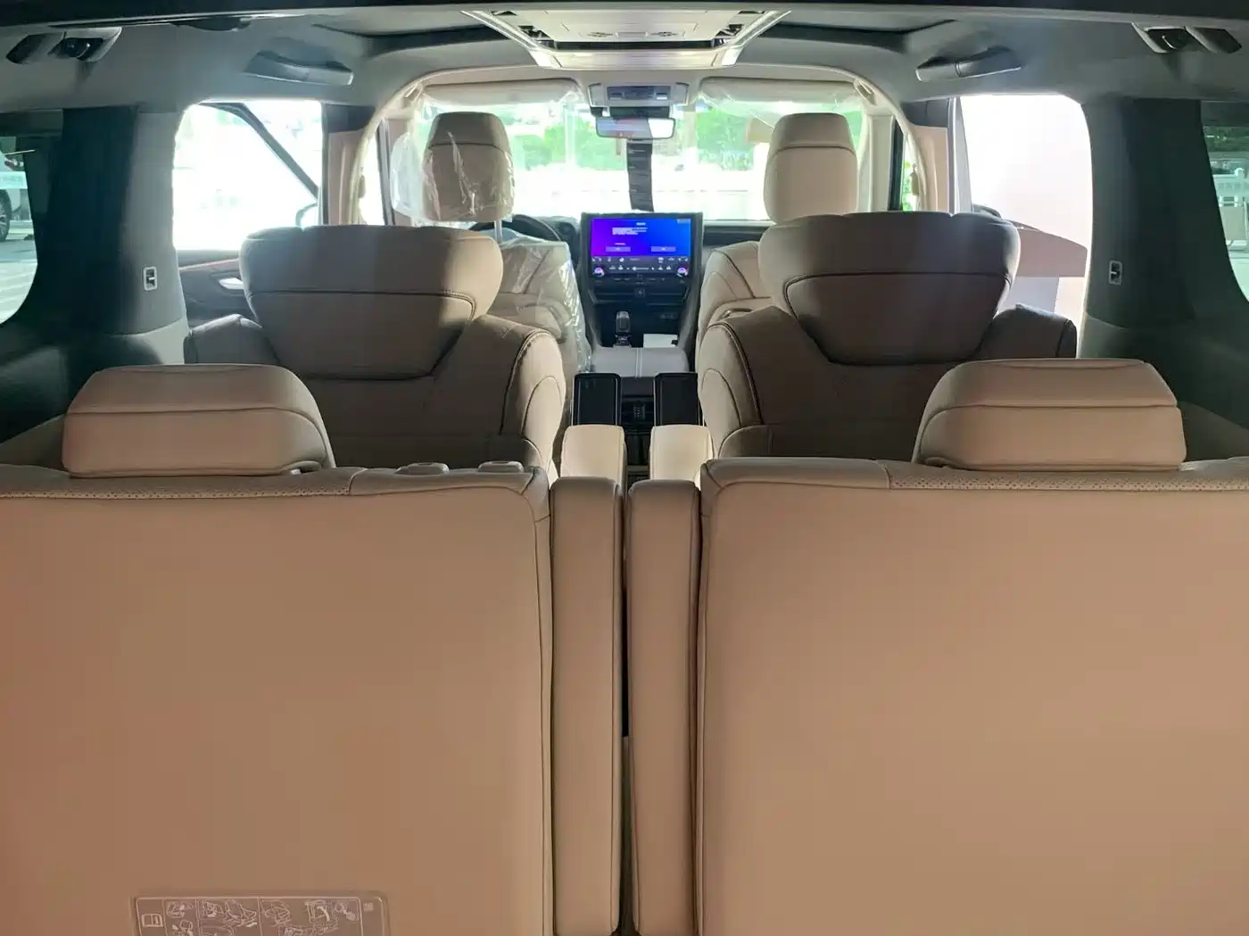 Toyota Alphard 2024 Hybrid 2.5L Ultimate Enjoyment Edition фото 9