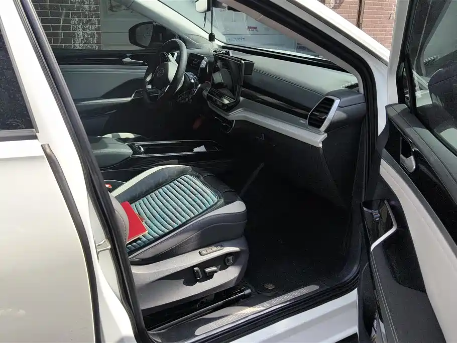 Volkswagen ID.6 CROZZ 2022 Long Range PRO Edition фото 8