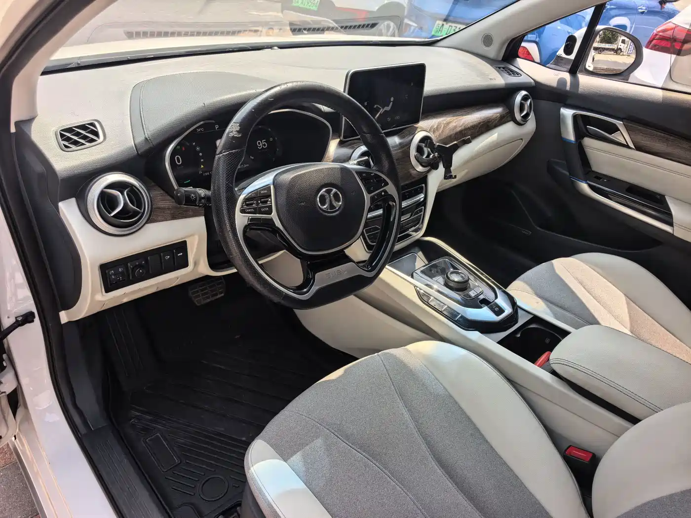 BAIC Beijing EU5 2018 2018 R500 Smart Wind Edition