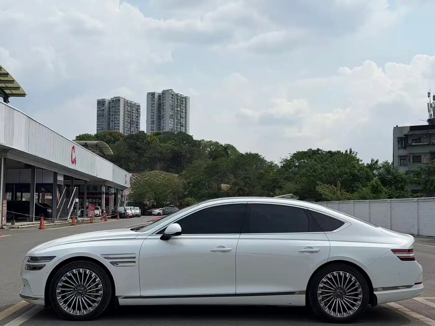Genesis Pure Electric G80 2023 2023 Electric G80 Flagship