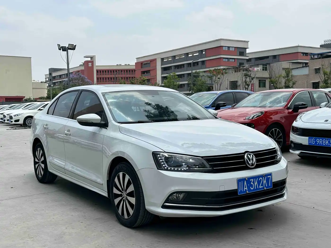 Volkswagen Sagitar 2017 230TSI Automatic Comfort фото 3