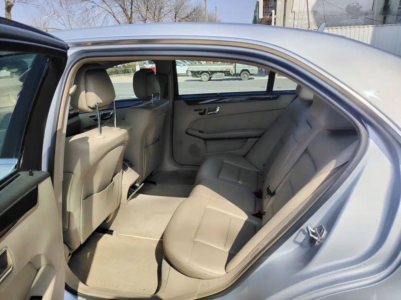 Mercedes-Benz E-Class 2011 E 200 L CGI Elegance фото 19