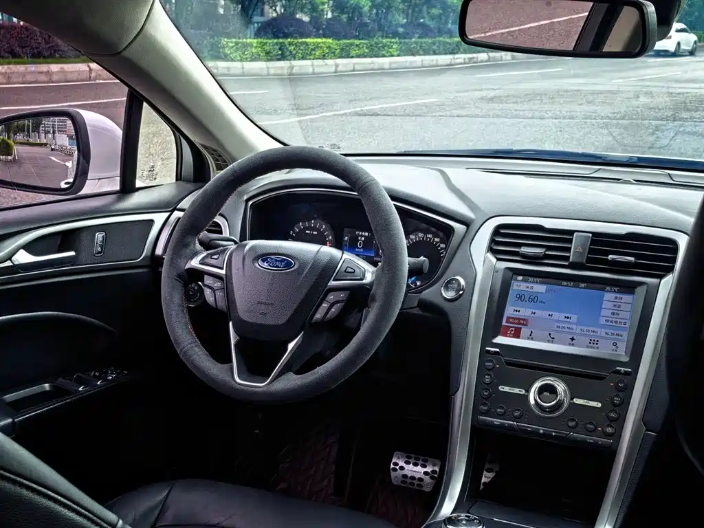 FORD MONDEO