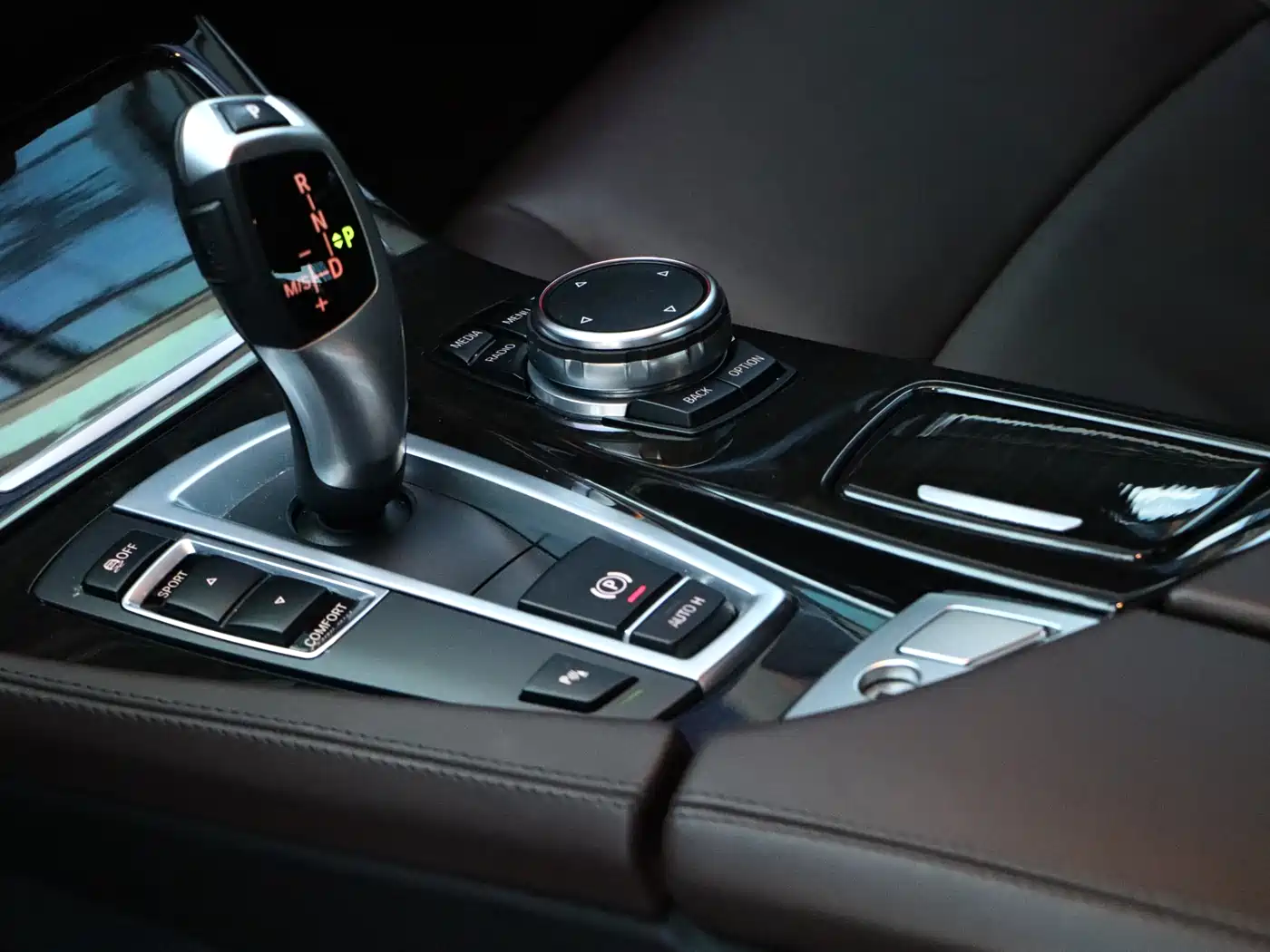 BMW 5 Series 2017 525Li Luxury Design Package фото 7