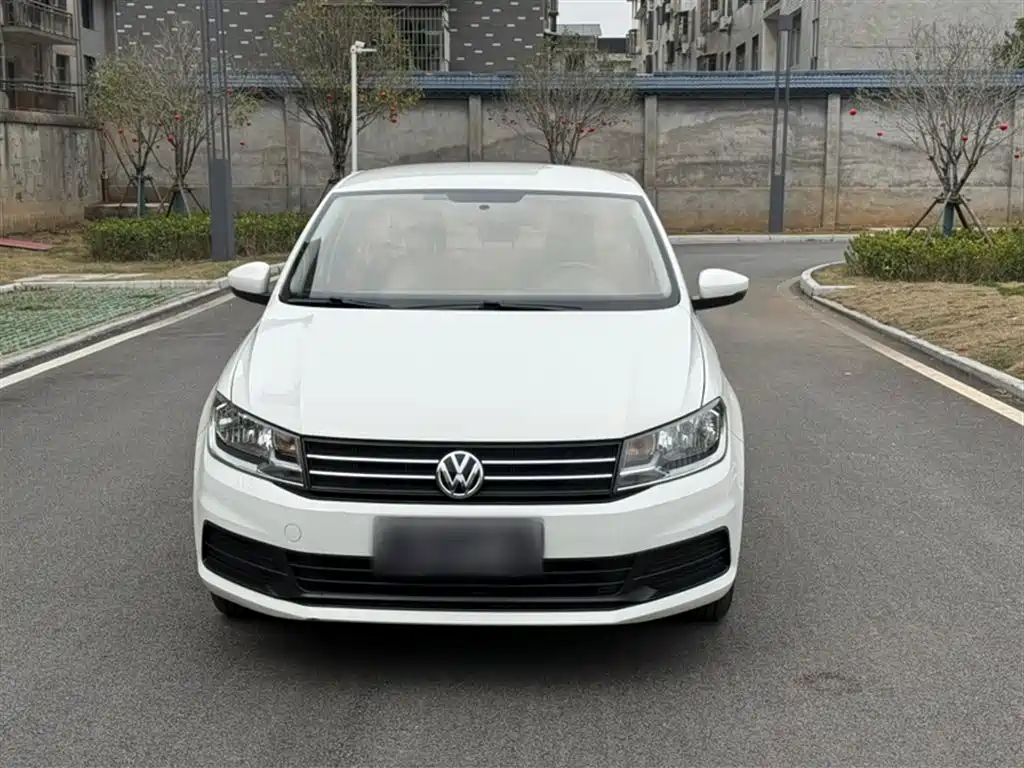 VOLKSWAGEN SANTANA